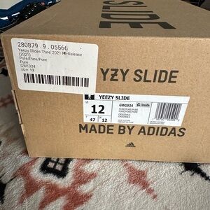 adidas Yeezy Slide Pure